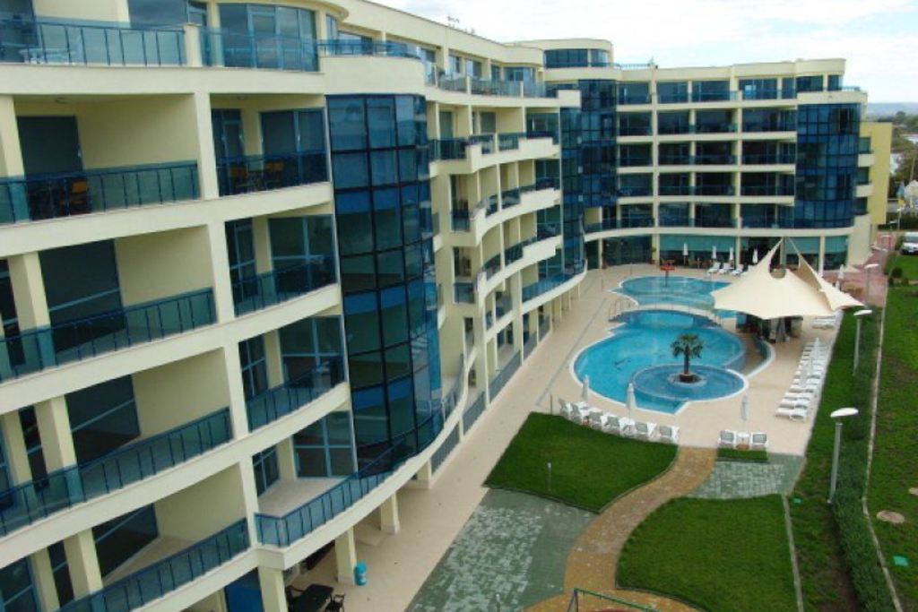 One bedroom fully furnished apartment