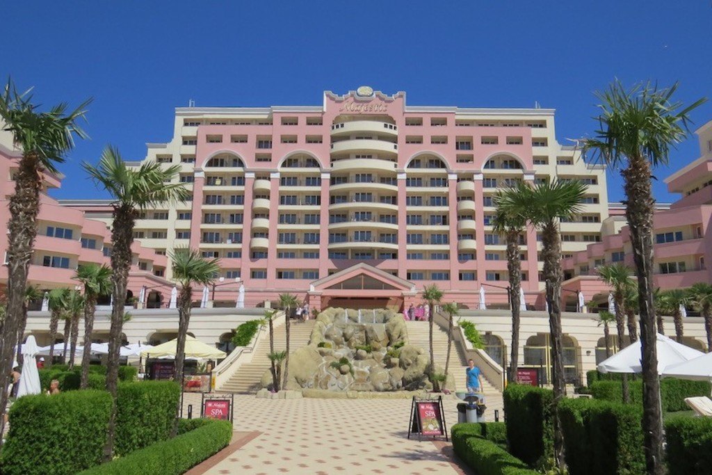 Majestic Beach Resort
