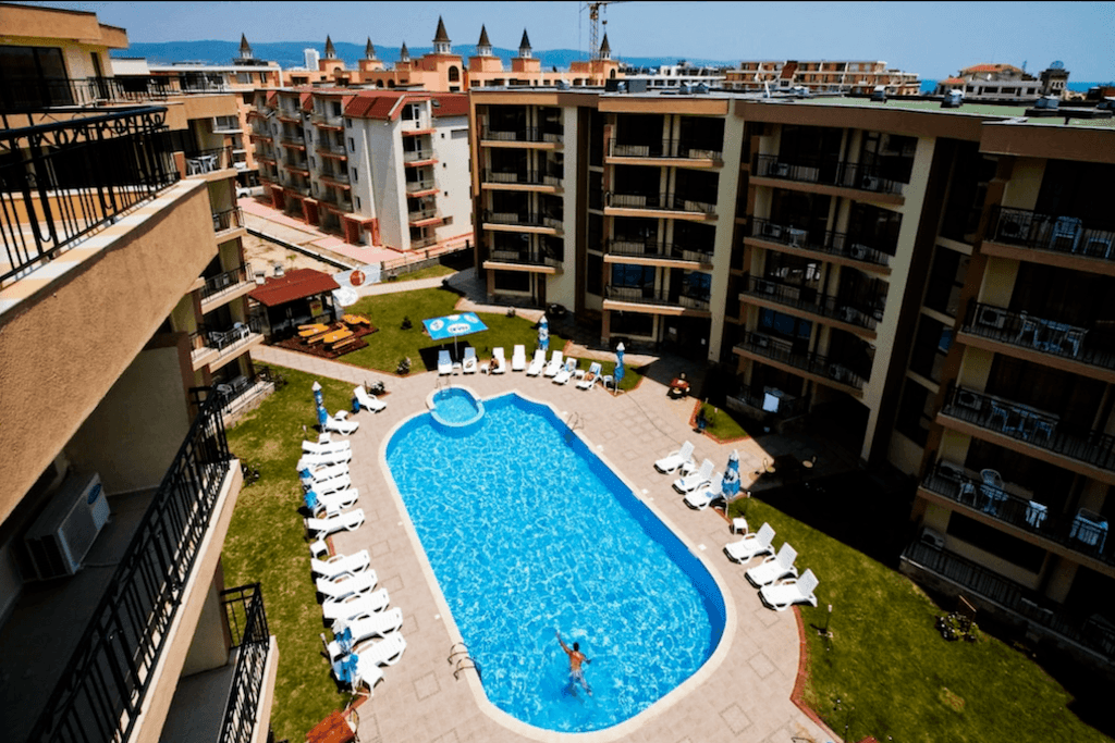 Sea Grace Complex
