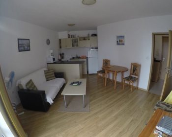 One bedroom apartment situated in “Sea View” complex in St.Vlas 10
