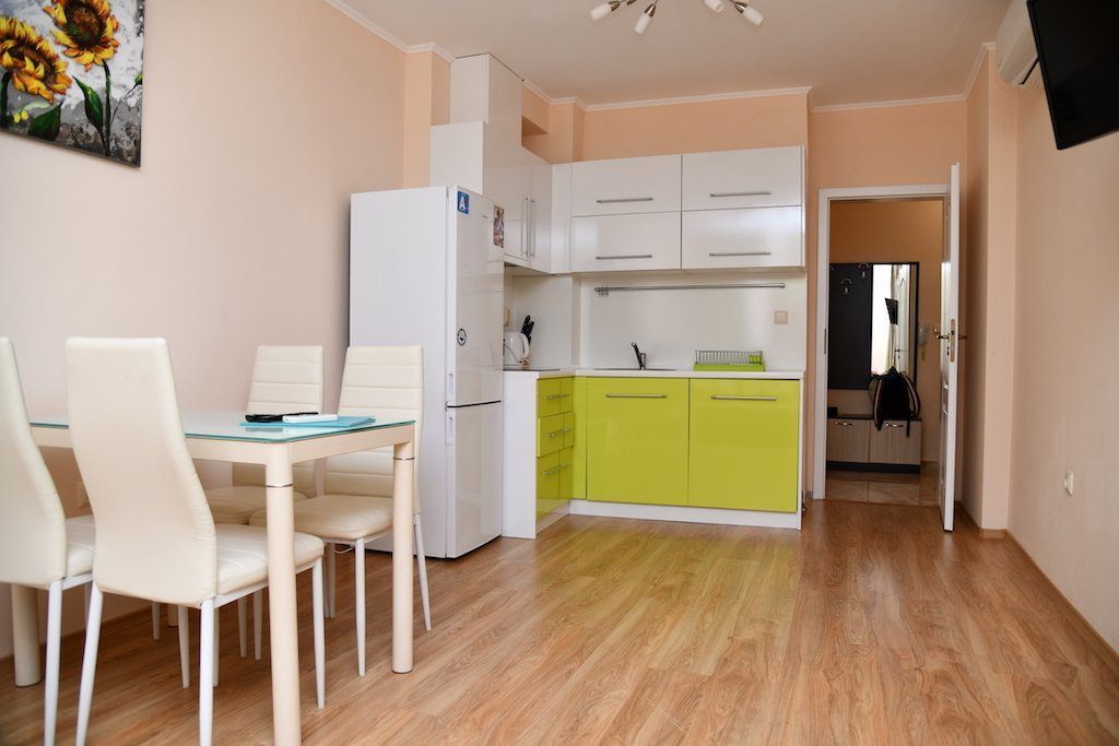 One bedroom apartment in Venera Palace