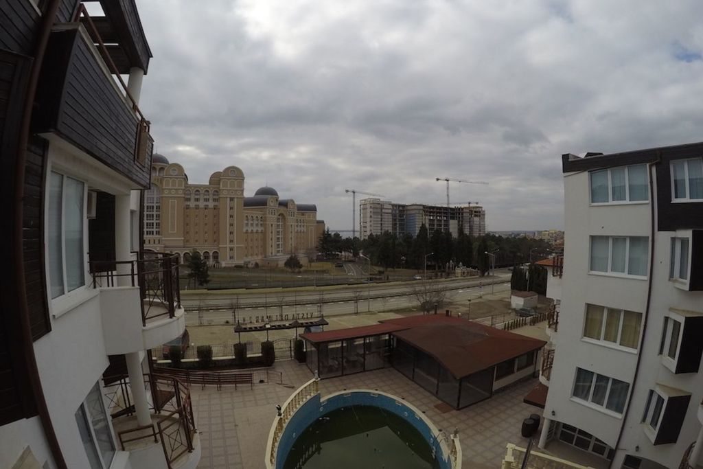 A one bedroom apartment situated in a complex called “Vista Del Mar 2” in St.Vlas07